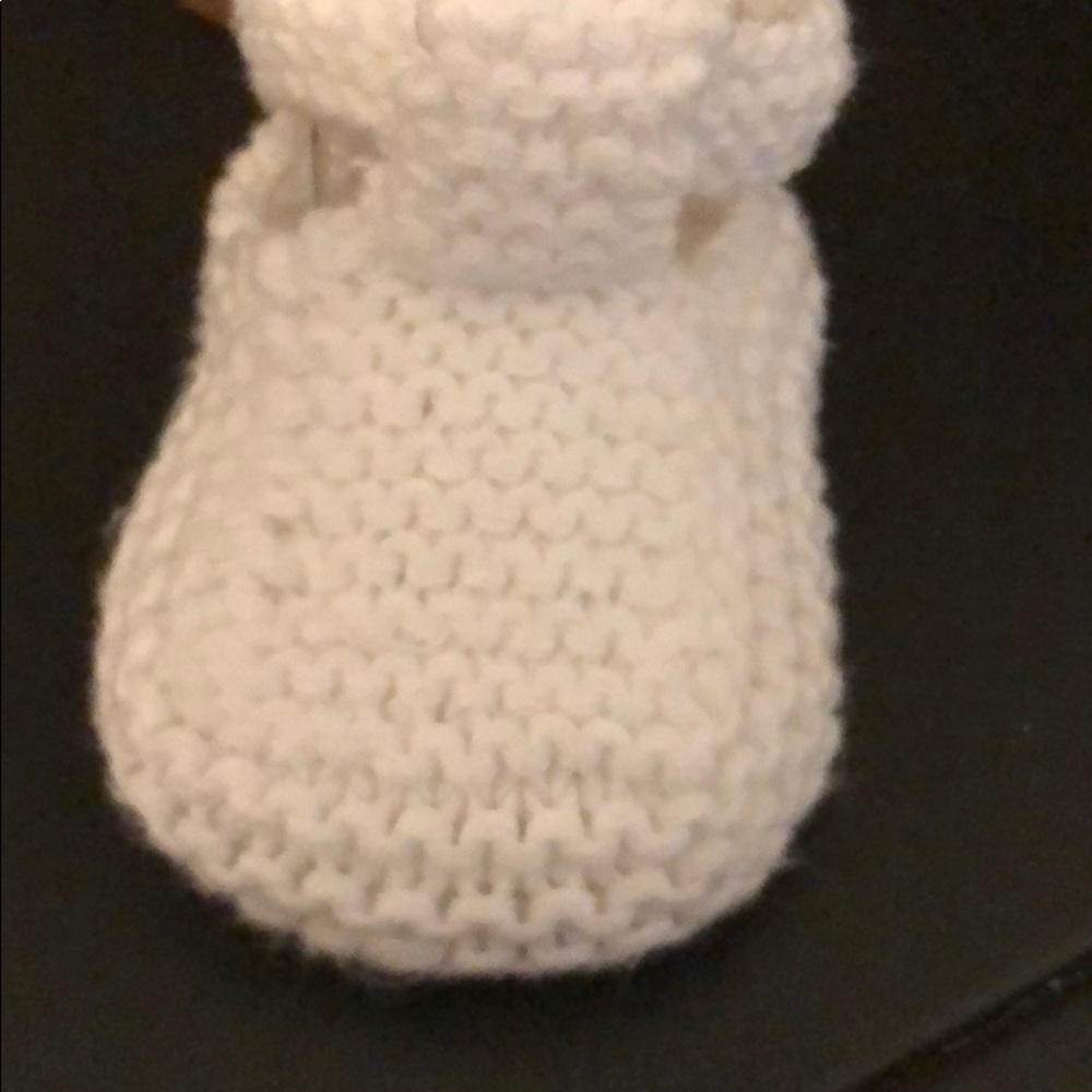 2 sets of white crocheted baby booties - Picture 4 of 4